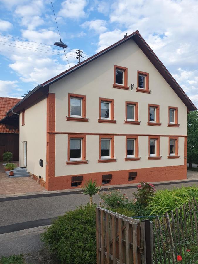 Ferienwohnung "Zum Alten Kuhstall" Oberhausen  エクステリア 写真
