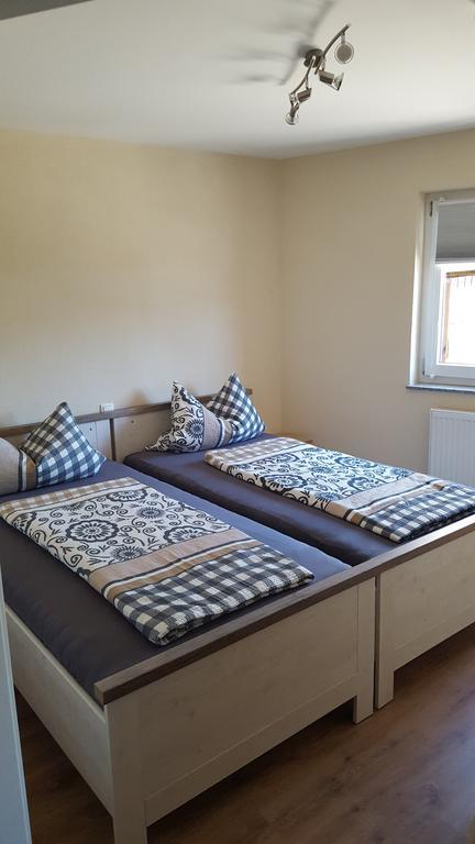 Ferienwohnung "Zum Alten Kuhstall" Oberhausen  エクステリア 写真